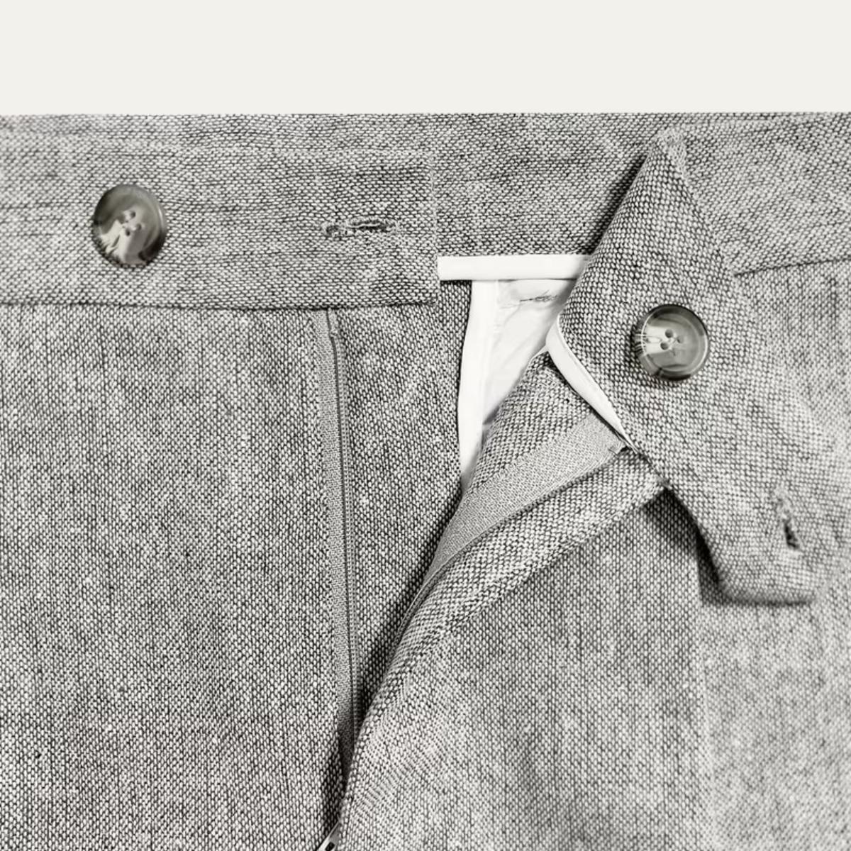 Men's Tailored Pleated Dress Pants in Black – Premium Fabric, Comfortable Fit for Business and Formal Wear